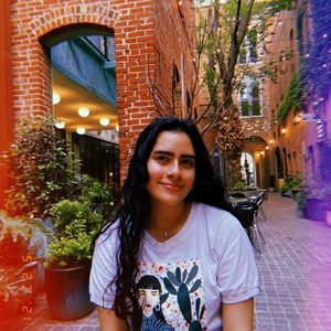 Meet your Posher, Itzel